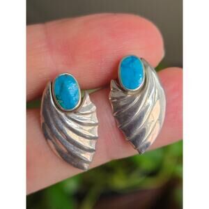 Vintage Sterling Silver & Bezel Set Oval Cabochon Turquoise Shell Shape Earrings